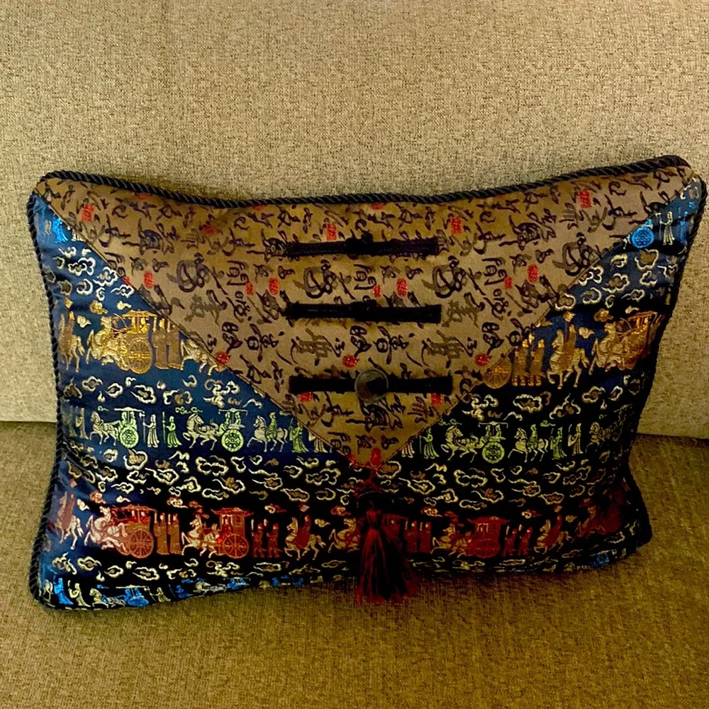 19x13 Asian style pillow